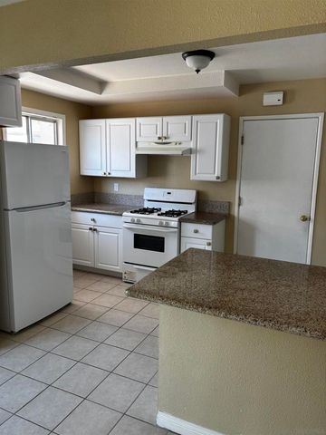 1534 KIVA LANE, Vista, CA 92084