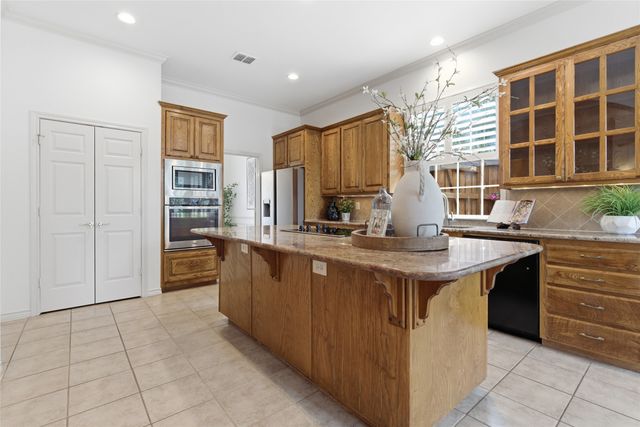 1515 Pecan Valley Court, Corinth, TX 76210