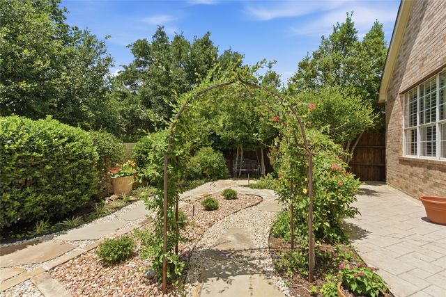 1515 Pecan Valley Court, Corinth, TX 76210