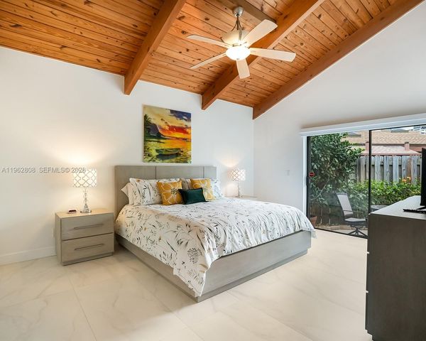 413 Leslie Dr, Hallandale Beach, FL 33009