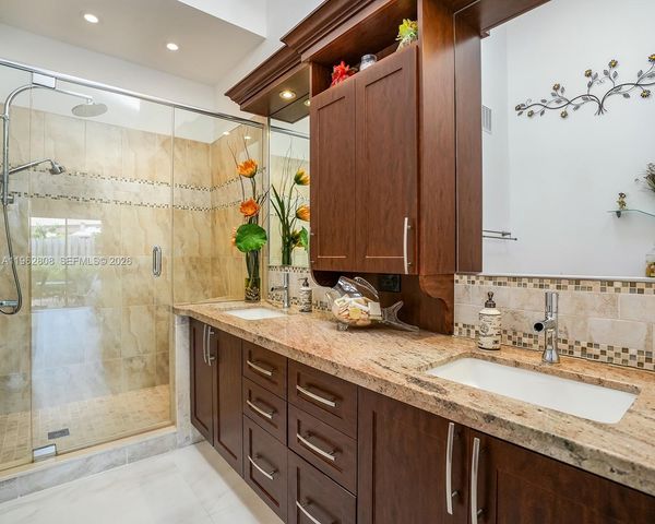 413 Leslie Dr, Hallandale Beach, FL 33009