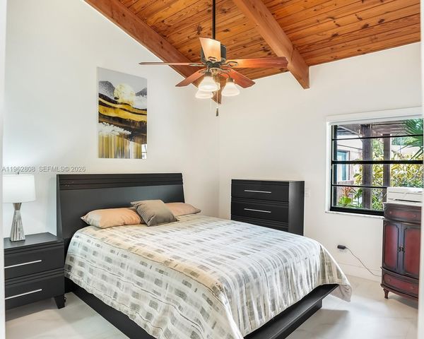 413 Leslie Dr, Hallandale Beach, FL 33009