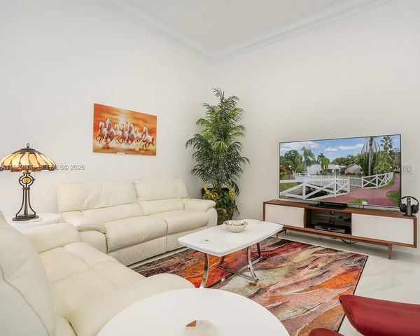 413 Leslie Dr, Hallandale Beach, FL 33009