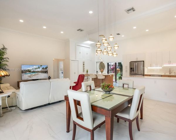 413 Leslie Dr, Hallandale Beach, FL 33009