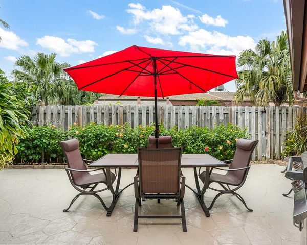 413 Leslie Dr, Hallandale Beach, FL 33009