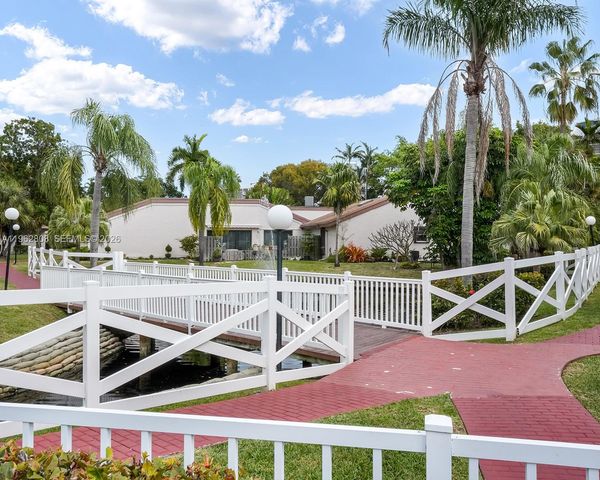 413 Leslie Dr, Hallandale Beach, FL 33009