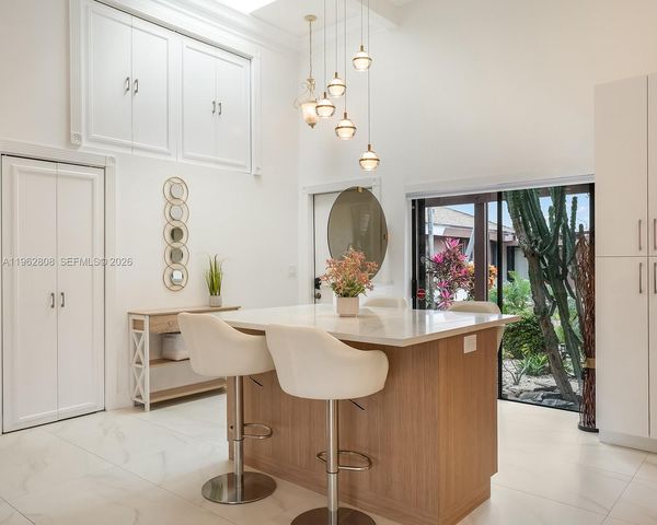 413 Leslie Dr, Hallandale Beach, FL 33009