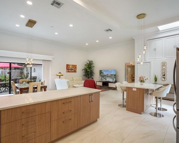 413 Leslie Dr, Hallandale Beach, FL 33009