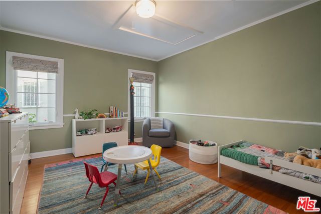 513 N Mansfield Avenue, Los Angeles, CA 90036