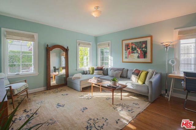 513 N Mansfield Avenue, Los Angeles, CA 90036