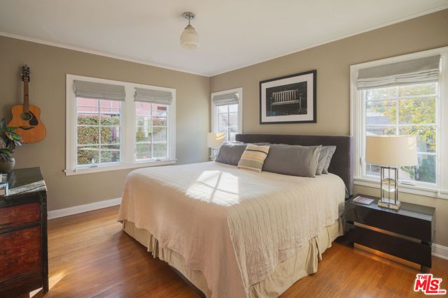 513 N Mansfield Avenue, Los Angeles, CA 90036