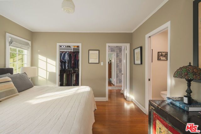 513 N Mansfield Avenue, Los Angeles, CA 90036