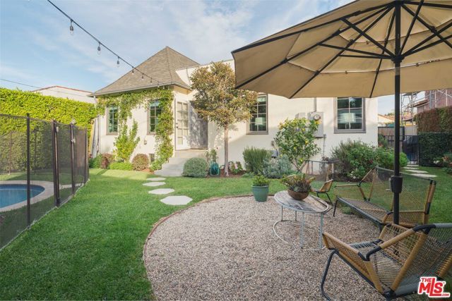 513 N Mansfield Avenue, Los Angeles, CA 90036