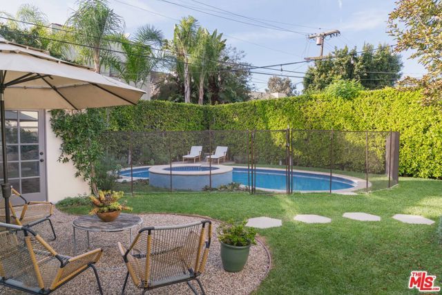 513 N Mansfield Avenue, Los Angeles, CA 90036