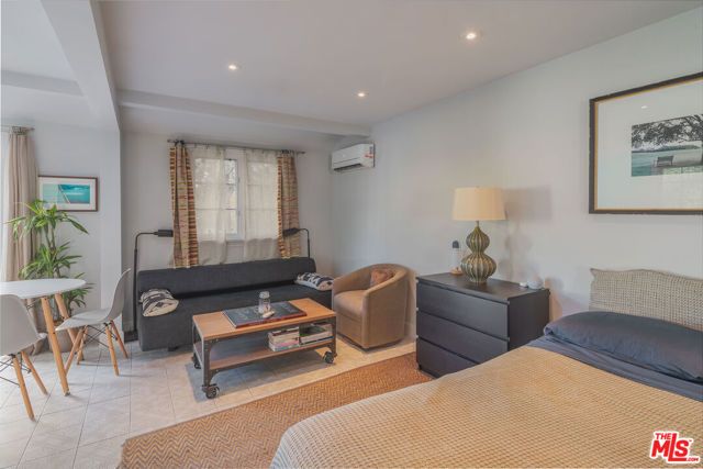 513 N Mansfield Avenue, Los Angeles, CA 90036