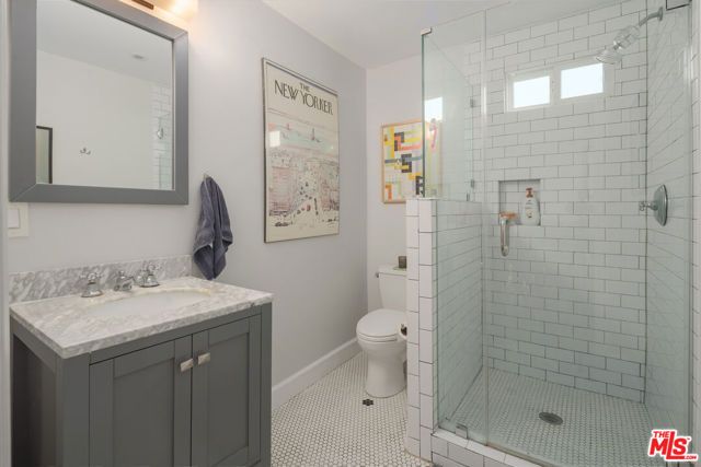 513 N Mansfield Avenue, Los Angeles, CA 90036