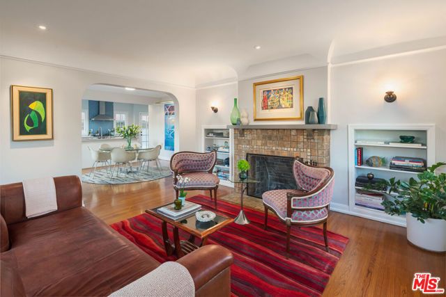 513 N Mansfield Avenue, Los Angeles, CA 90036