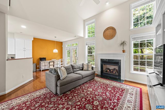 363 GRAYROCK DR, Crozet, VA 22932