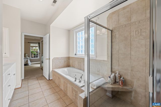 363 GRAYROCK DR, Crozet, VA 22932