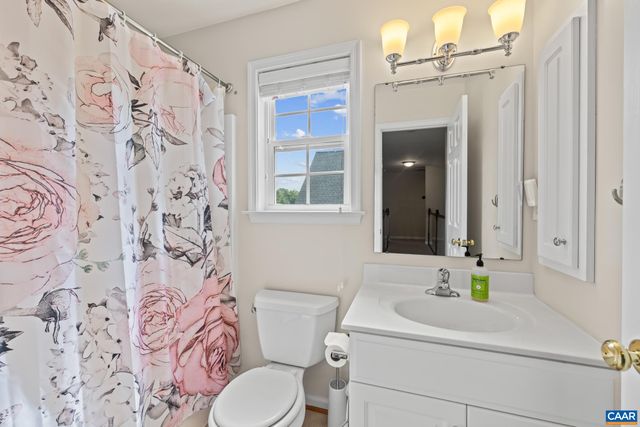 363 GRAYROCK DR, Crozet, VA 22932