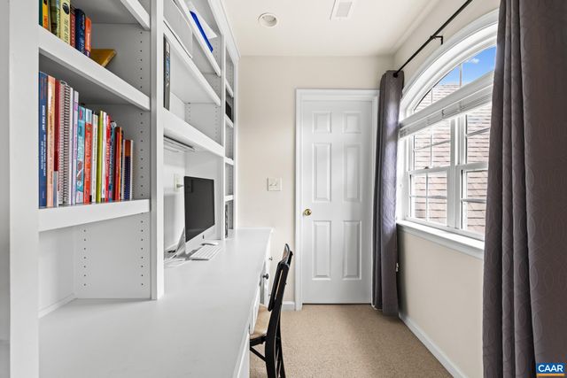 363 GRAYROCK DR, Crozet, VA 22932