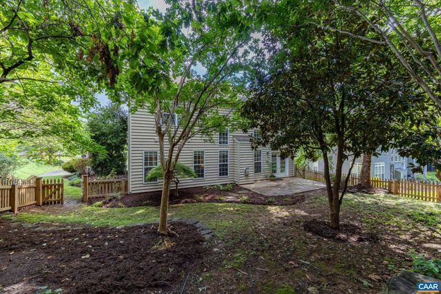 363 GRAYROCK DR, Crozet, VA 22932