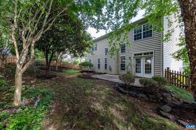 363 GRAYROCK DR, Crozet, VA 22932