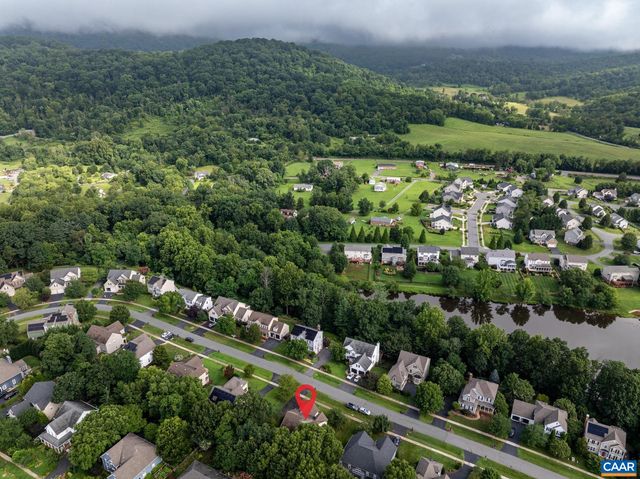 363 GRAYROCK DR, Crozet, VA 22932