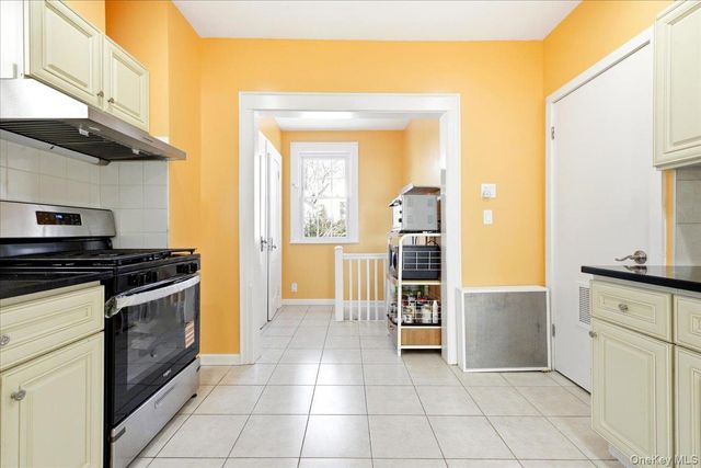 69-27 Manse Street, Forest Hills, NY 11375