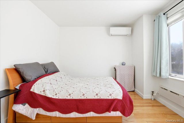 69-27 Manse Street, Forest Hills, NY 11375