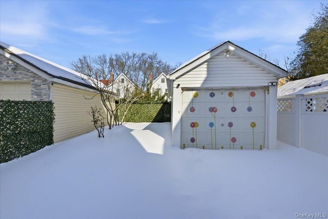 69-27 Manse Street, Forest Hills, NY 11375