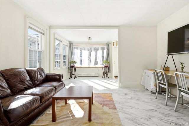 69-27 Manse Street, Forest Hills, NY 11375