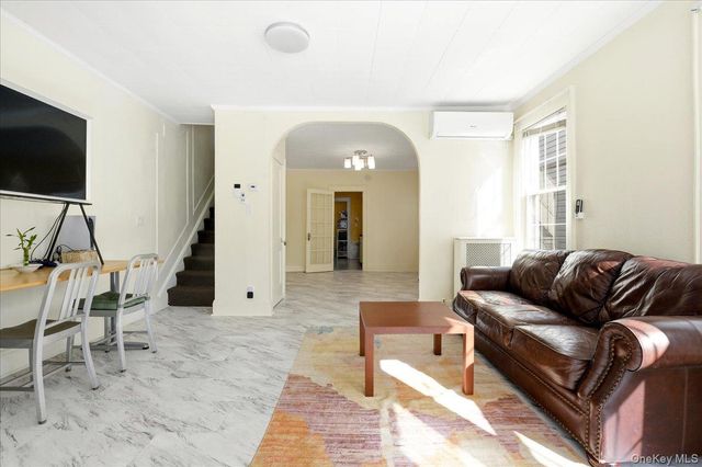 69-27 Manse Street, Forest Hills, NY 11375