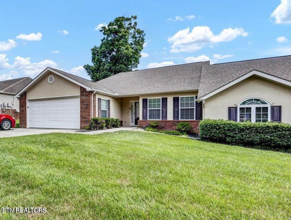 430 Willow Oak Circle, Loudon, TN 37774
