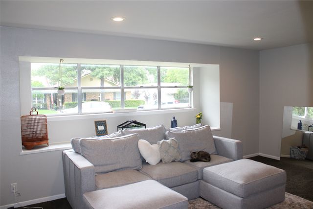4900 Lake Hurst Drive, Waco, TX 76710
