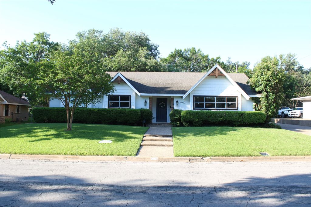 4900 Lake Hurst Drive, Waco, TX 76710
