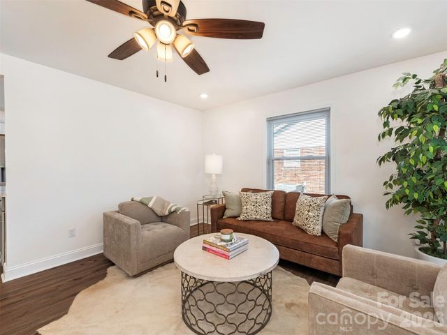 4014 Fieldcrest Road, Charlotte, NC 28217