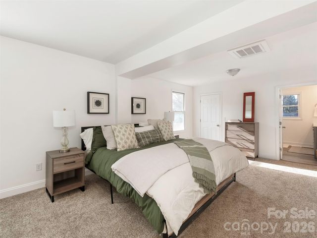 4014 Fieldcrest Road, Charlotte, NC 28217