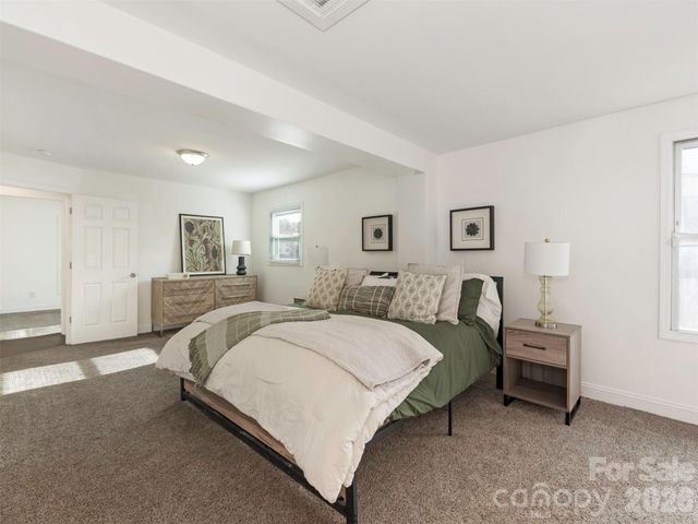 4014 Fieldcrest Road, Charlotte, NC 28217