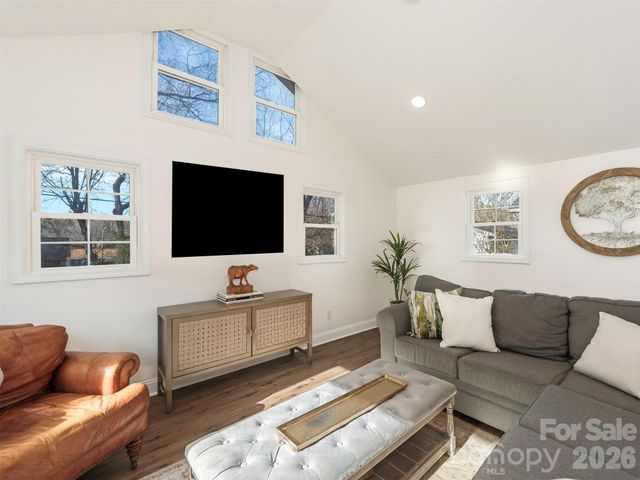 4014 Fieldcrest Road, Charlotte, NC 28217