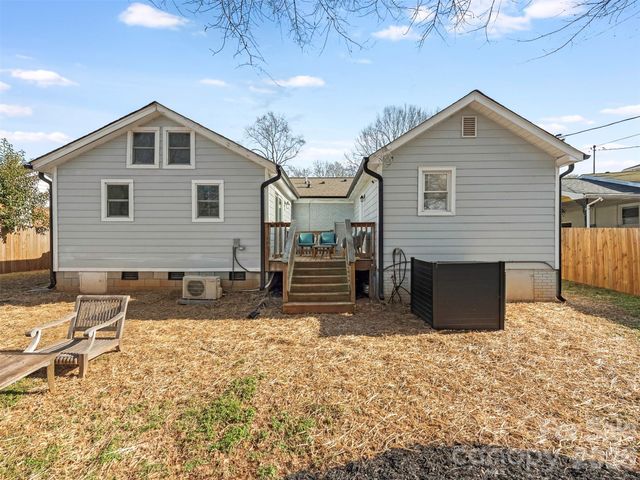 4014 Fieldcrest Road, Charlotte, NC 28217