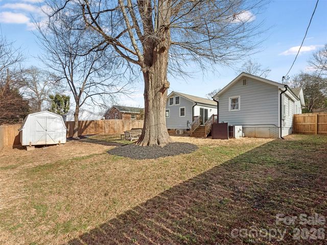 4014 Fieldcrest Road, Charlotte, NC 28217