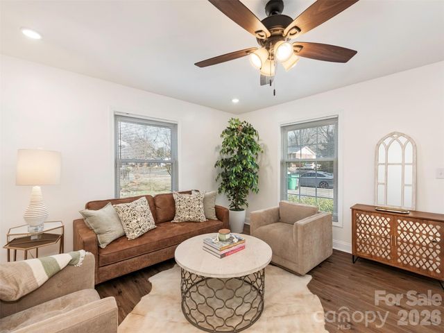 4014 Fieldcrest Road, Charlotte, NC 28217