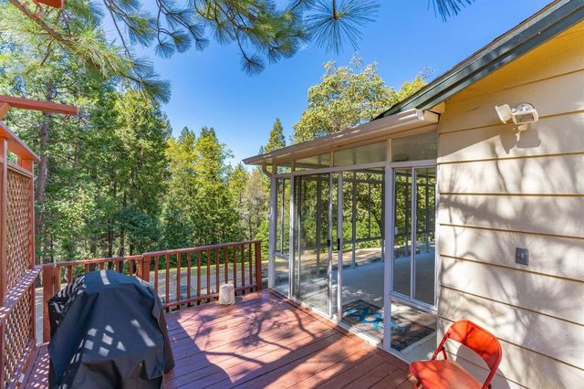 25783 Sugar Pine Dr, Pioneer, CA 95666