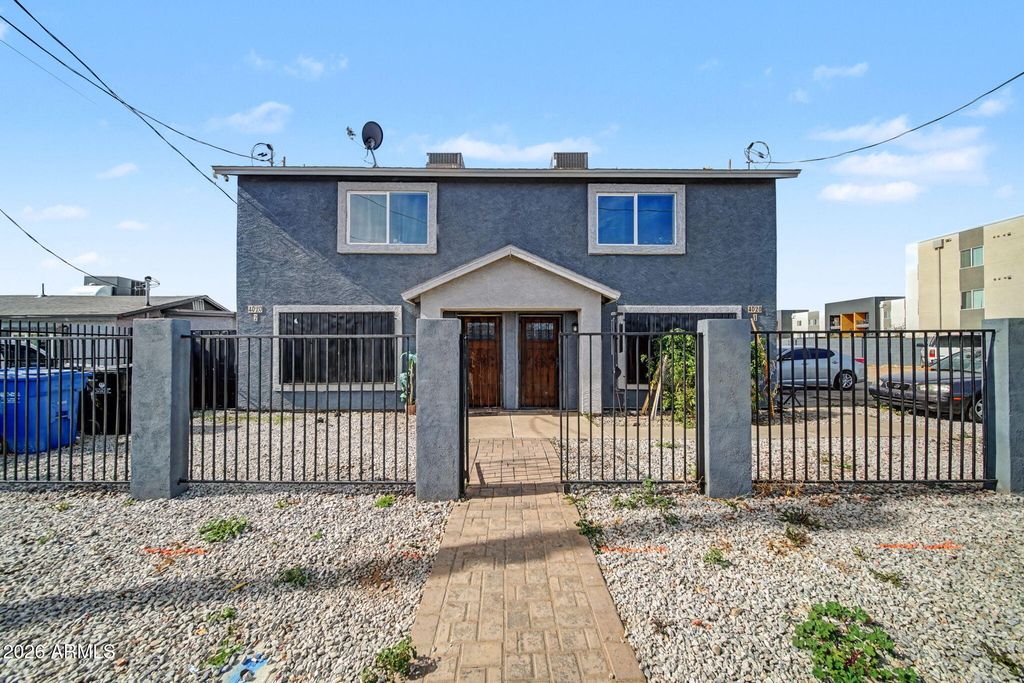 4020 S 15TH Street, Phoenix, AZ 85040
