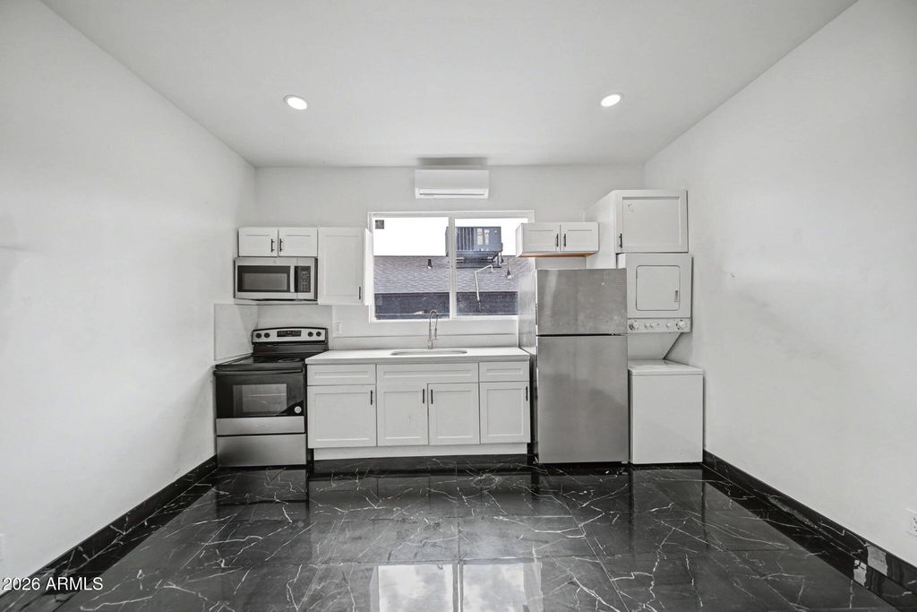 4020 S 15TH Street, Phoenix, AZ 85040 — photo 2