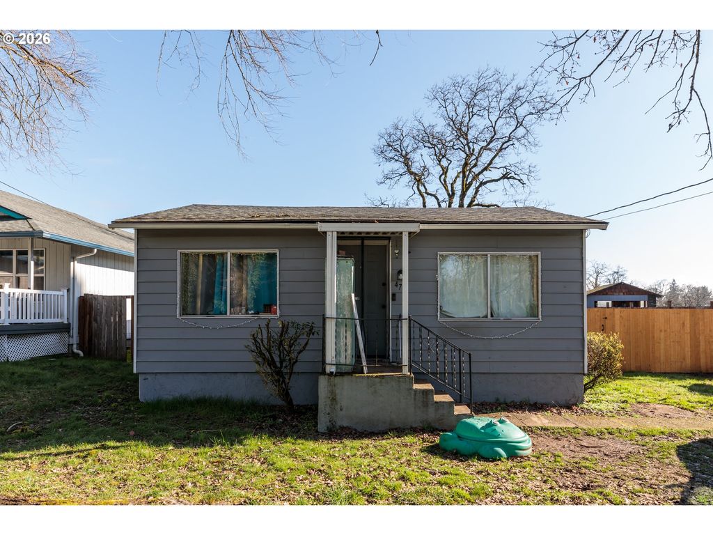 474 N 6th St, St Helens, OR 97051