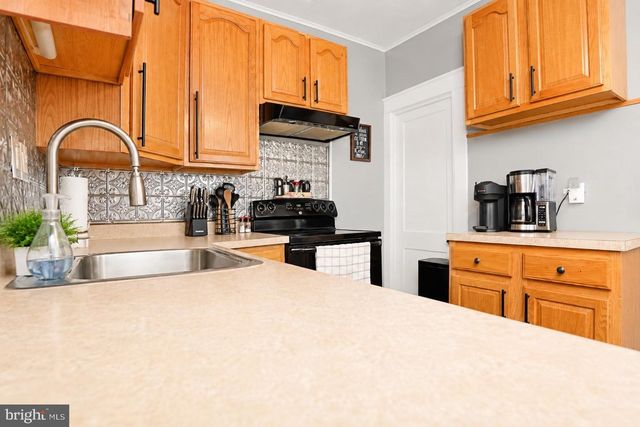 2012 BELLEVUE RD, Harrisburg, PA 17104