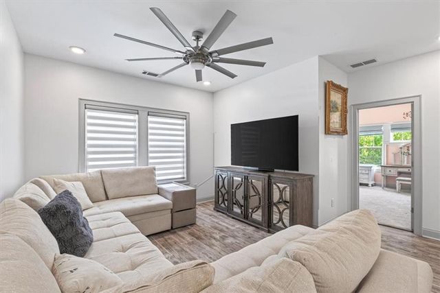 123 Grove View Road, Woodstock, GA 30189