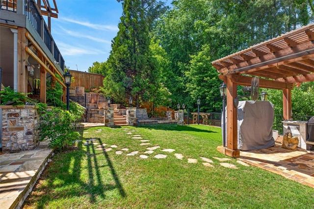 123 Grove View Road, Woodstock, GA 30189